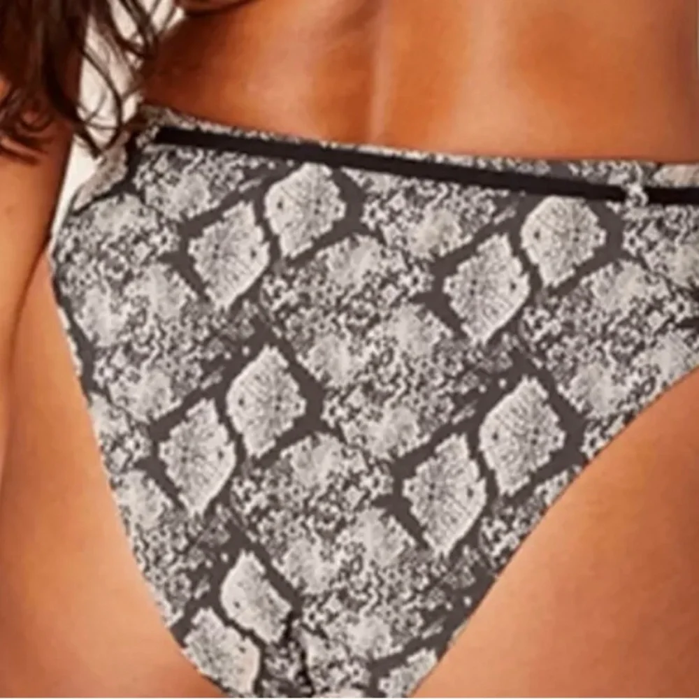 Andie Riviera High Waisted Bottom size Medium New! - Picture 3 of 9